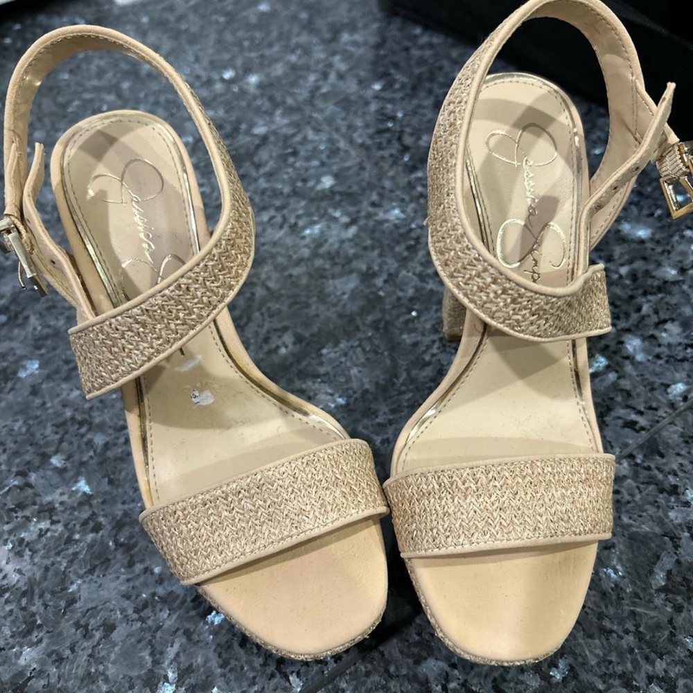 Jessica Simpson Women's Tan heels